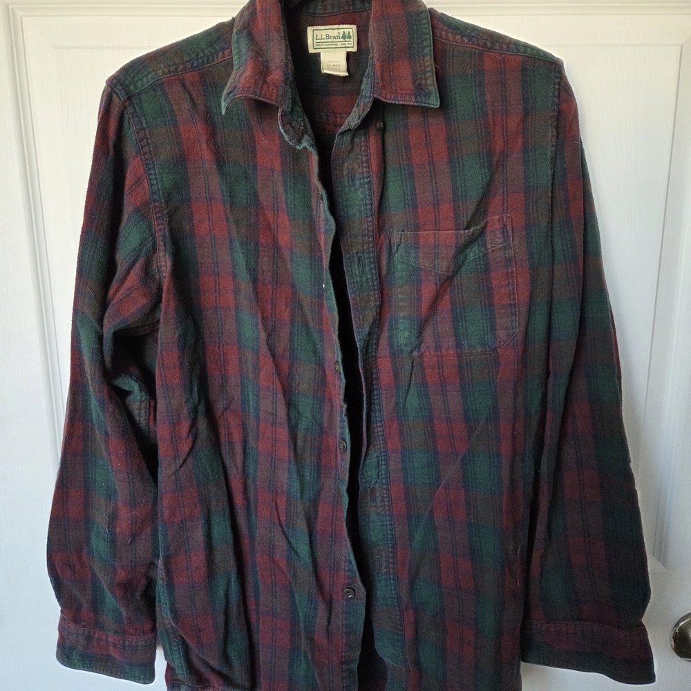 LL BEAN MEDIUM 100% Cotton Men's Plaid Flannel Shirt - Red and Green